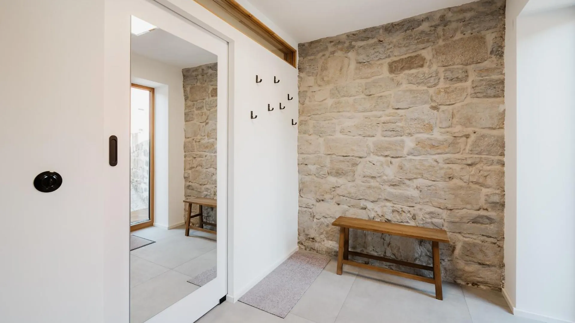 ראנדרסאקר Ferienwohnung Weinkeller 84 דירה